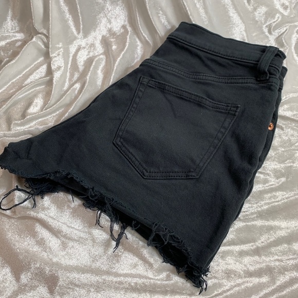 Never worn dark cut off jean shorts size 27 - Picture 8 of 11